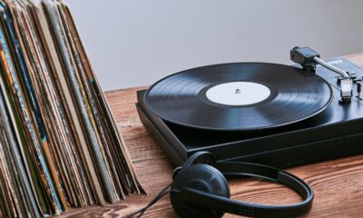 Navigating the Digital Marketplace for Physical Media: A Guide to Online Vinyl Record Shopping