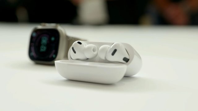 Apple Developing AirPods Ultra With Integrated Cameras; Release Timeline Unclear