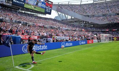 The Physics Behind Soccer Players Bending Shots in Midair